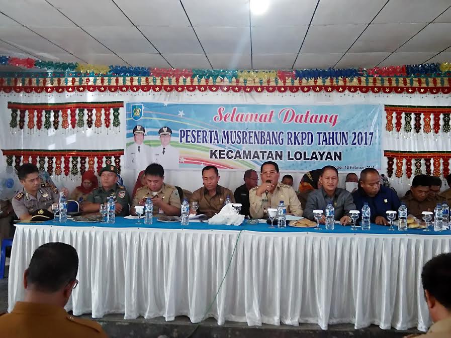 Bupati Bolmong Salihi B.Mokodongan saat membuka secara resmi Musrembang Kecamatan Lolayan.