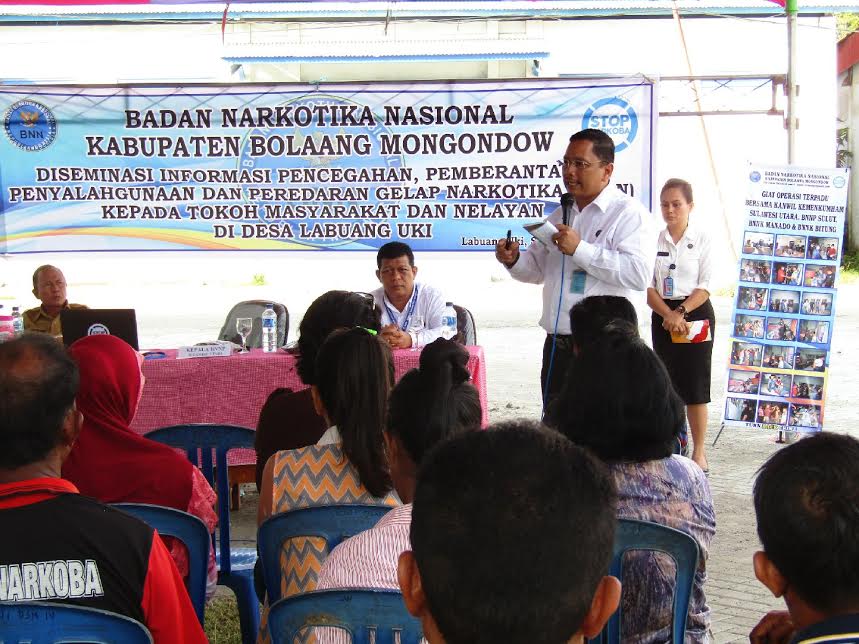 Kegiatan Diseminasi informasi pencegahan pemberantasan penyalahgunaan dan peredaran narkoba kepada tokoh masyarakat yang digelar di Pelabuhan Labuan Uki, Kecamatan Lolak.