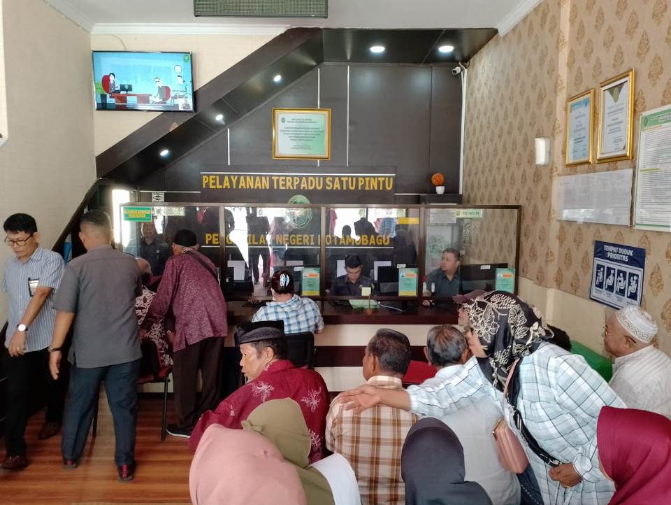 Masyarakat 'Tuntut' Pengadilan Negeri Kotamobagu Serahkan Salinan Surat ...